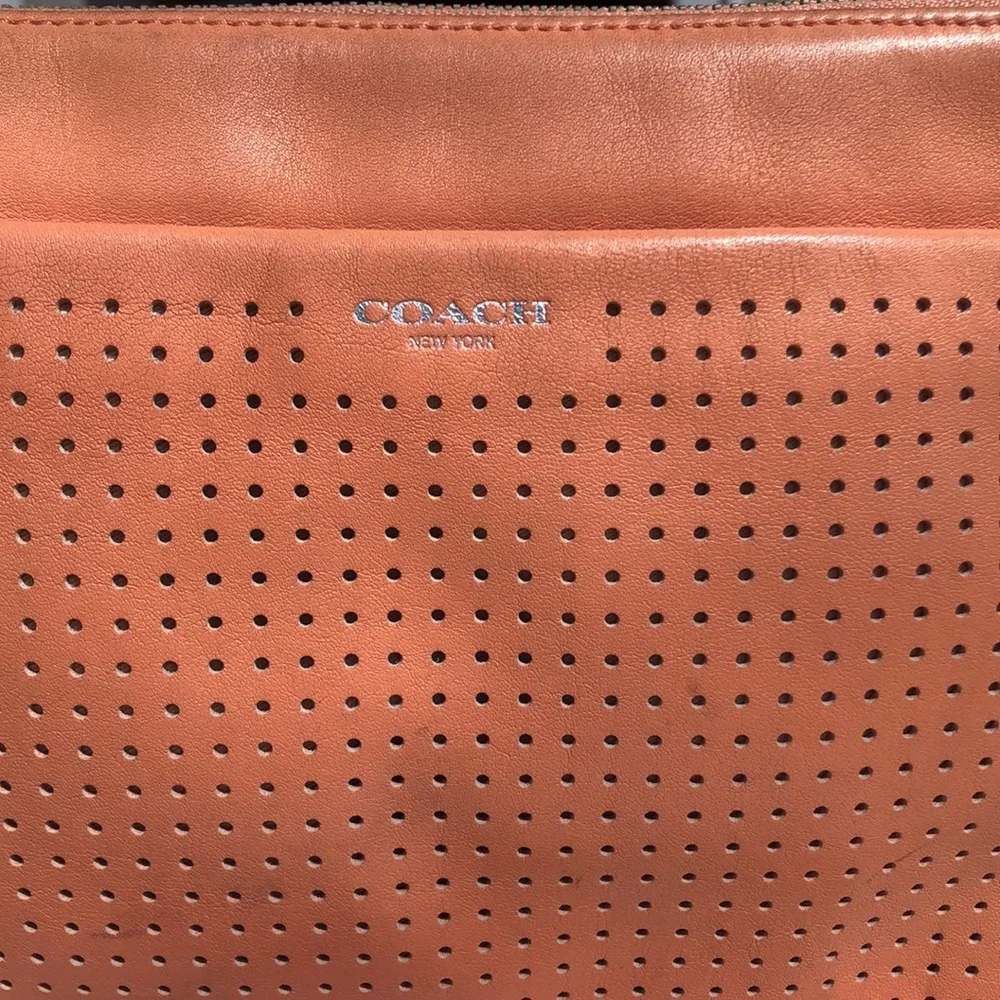 🚨B2G1 COACH Coral Pink Leather Crossbody Bag - Picture 4 of 11